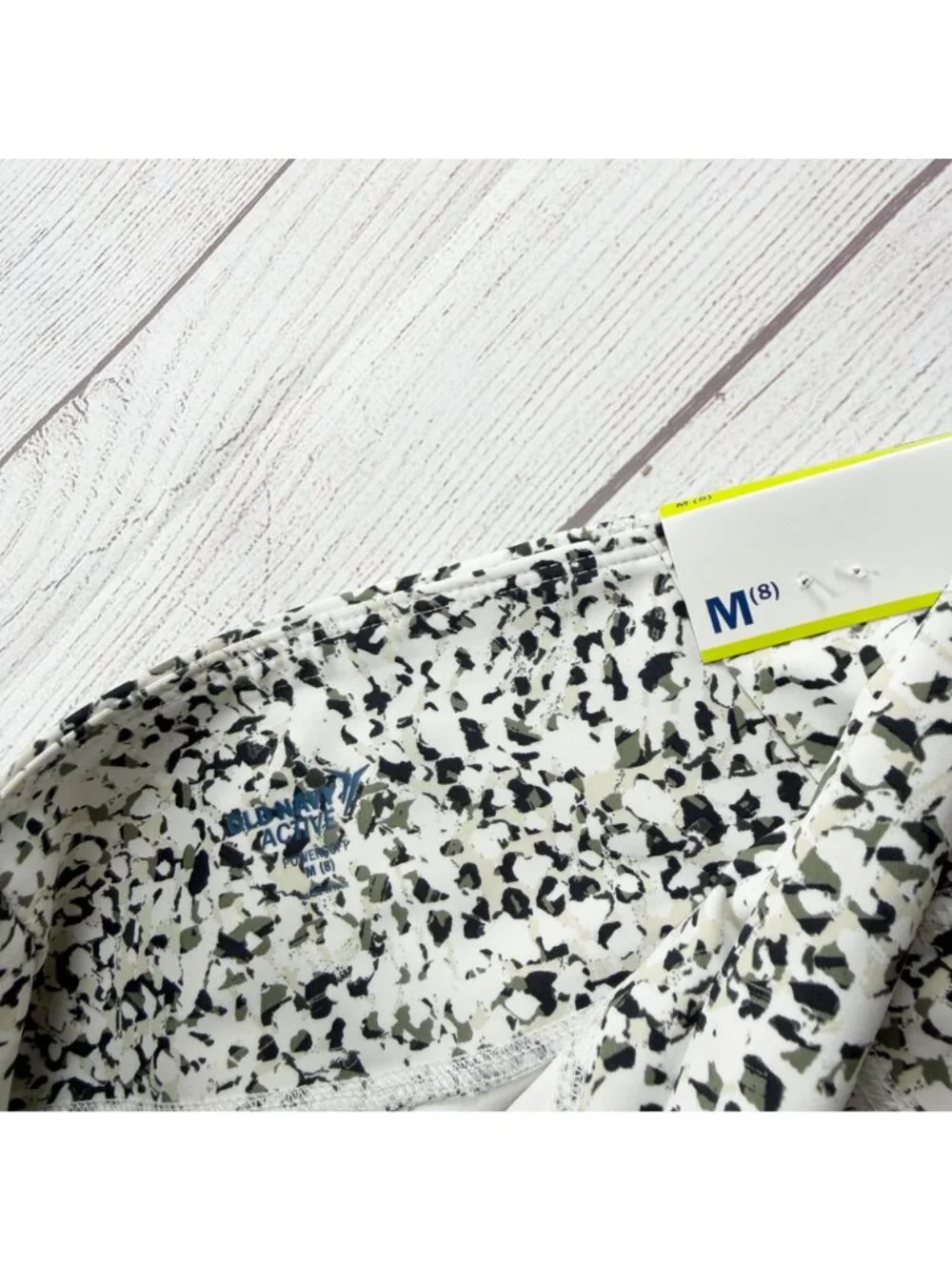Old Navy Active High Waisted Printed Cropped Leggings NWT M 8